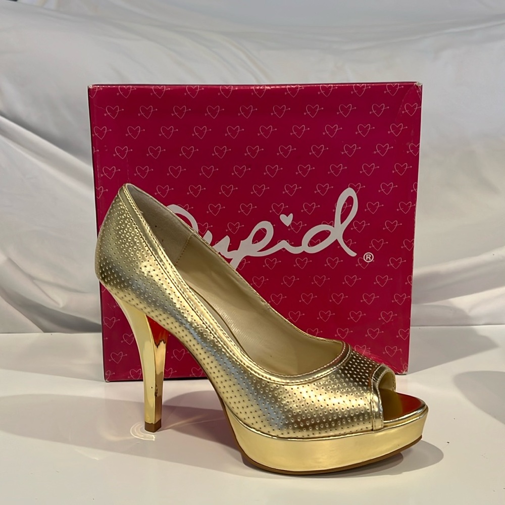 Gold platform heels